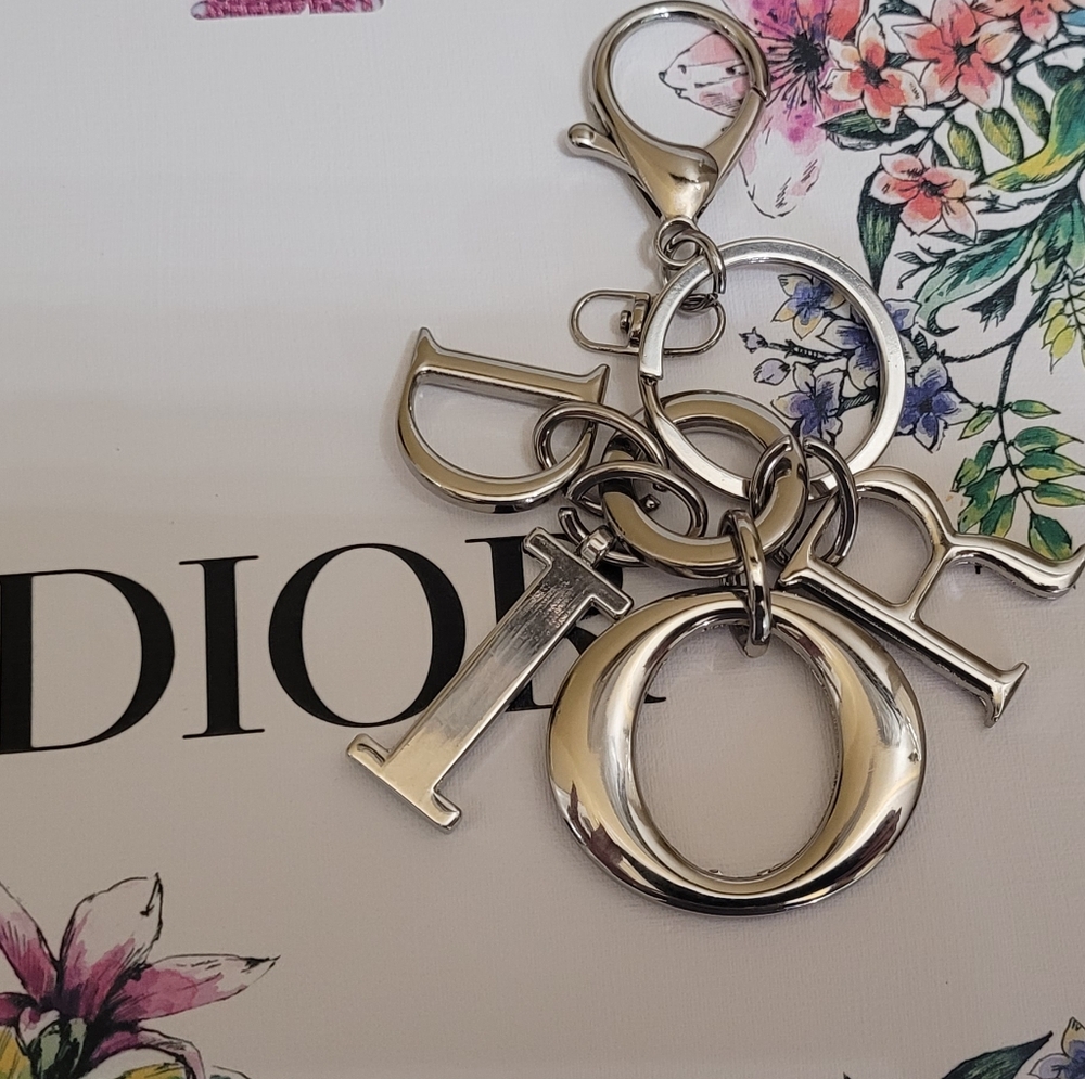 Dior Silver Metal 'D I O R' Letter Keyring Charm - Picture 4 of 8